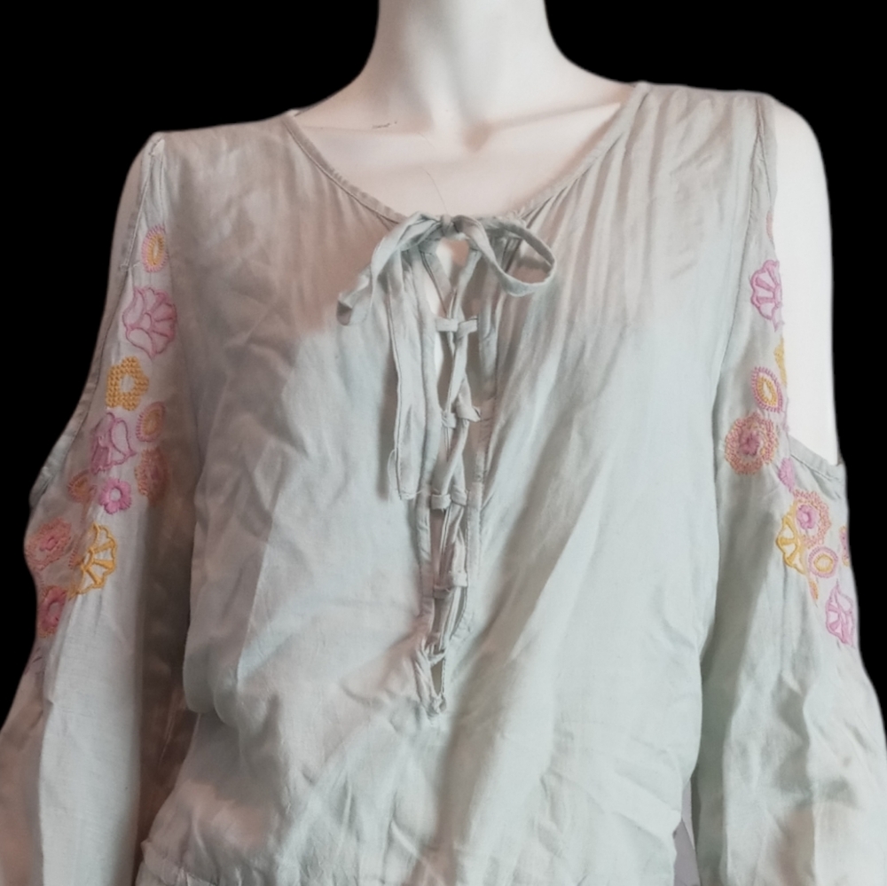 Hectik Romper - Picture 3 of 11